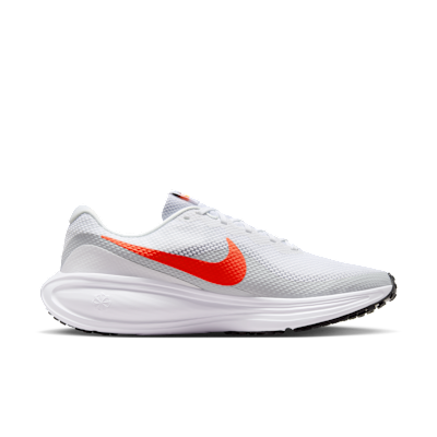 Nike Revolution 8 
