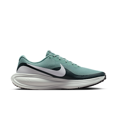 Nike Revolution 8 
