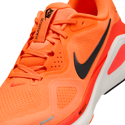 Nike Structuur 26